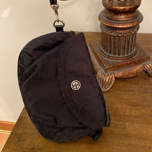 Wristlet by Gianni Bernini in all black.